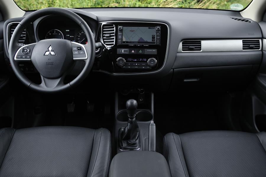  Mitsubishi Outlander 2012 года  (фото 31 из 89)